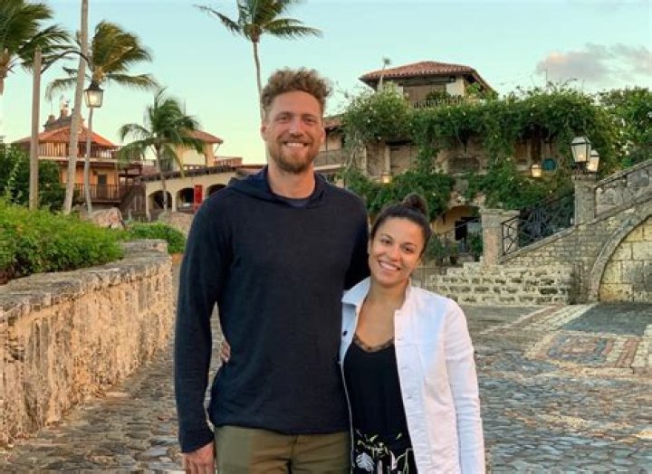 Who is Hunter Pence Dating Now?