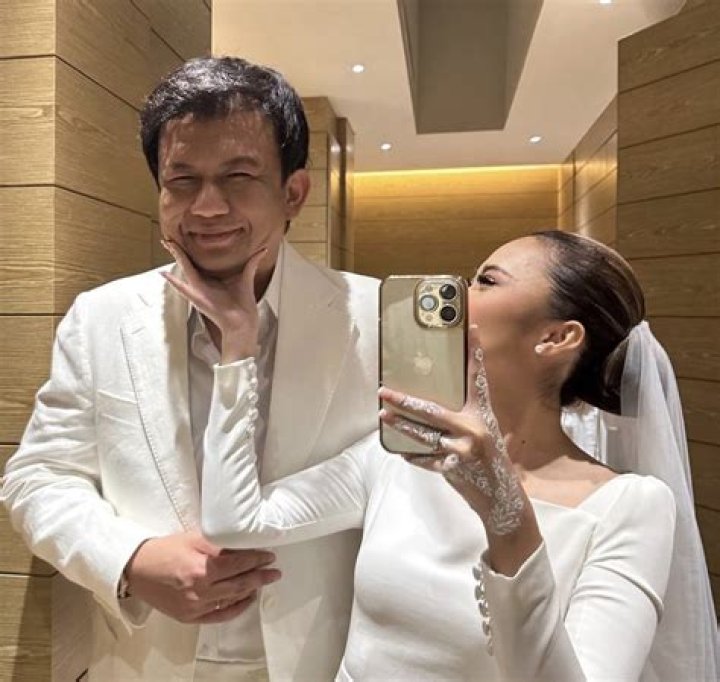 Who is Intan Najuwa Dating Now?