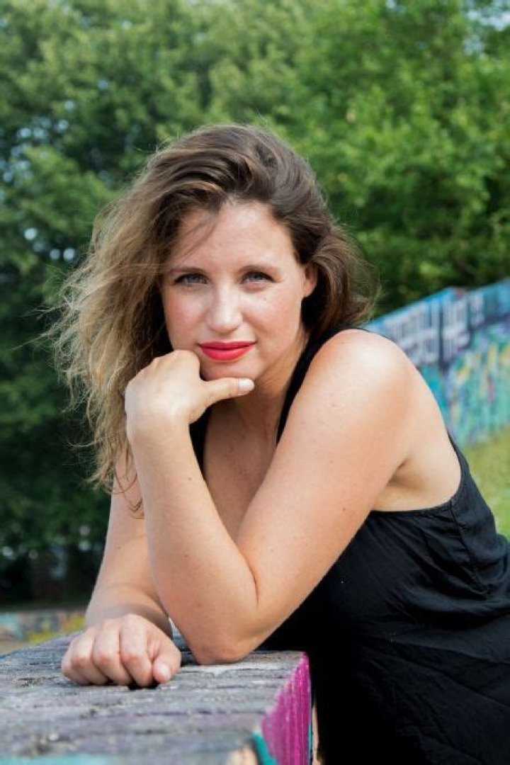 Who is Iris Hesseling Dating Now?