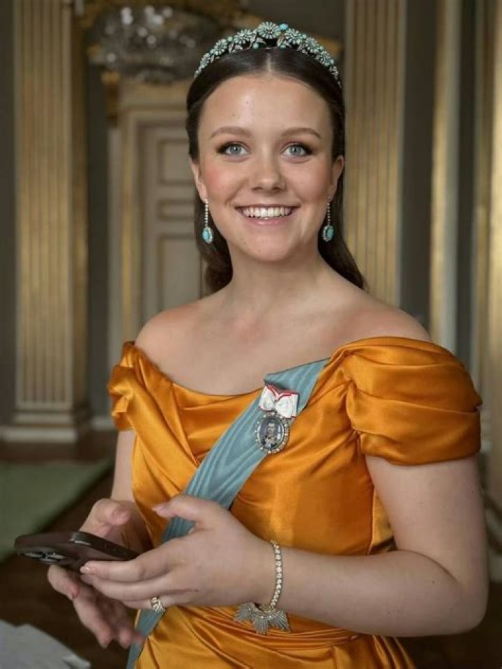 Who is Isabella Camille Briones Dating Now?