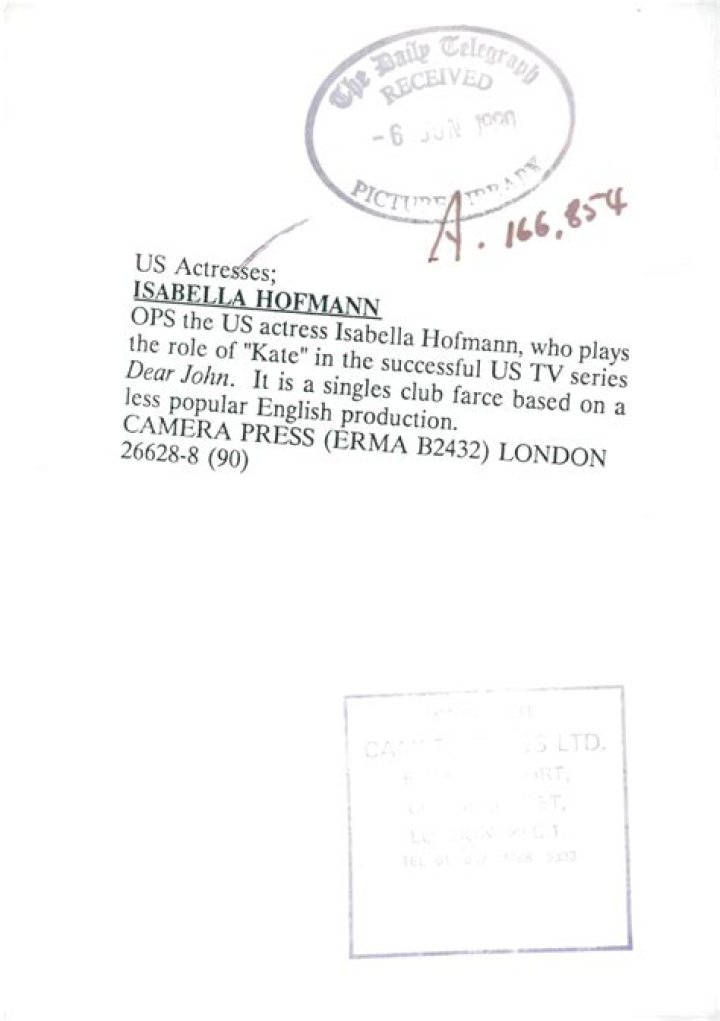 Who is Isabella Hofmann Dating Now?