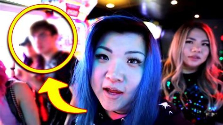 Who is ItsFunneh Dating Now