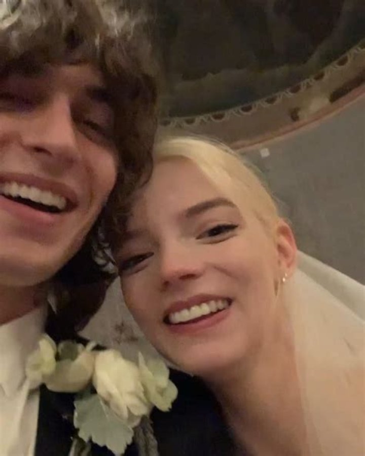 Who is J. Michael Harter Dating Now?