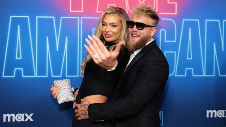 Who is Jake Cannavale Dating Now?