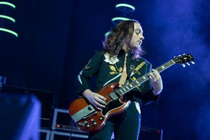 Who is Jake Kiszka Dating Now