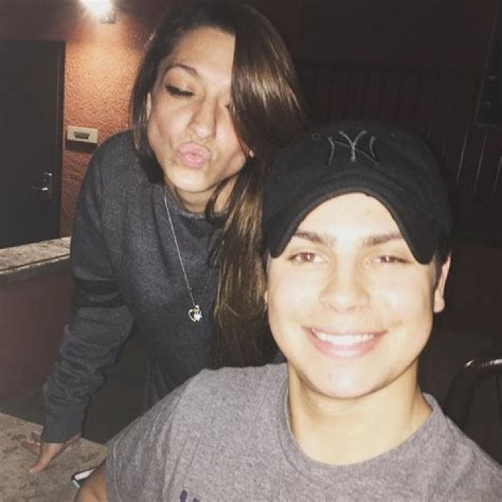 Who is Jake T. Austin Dating Now