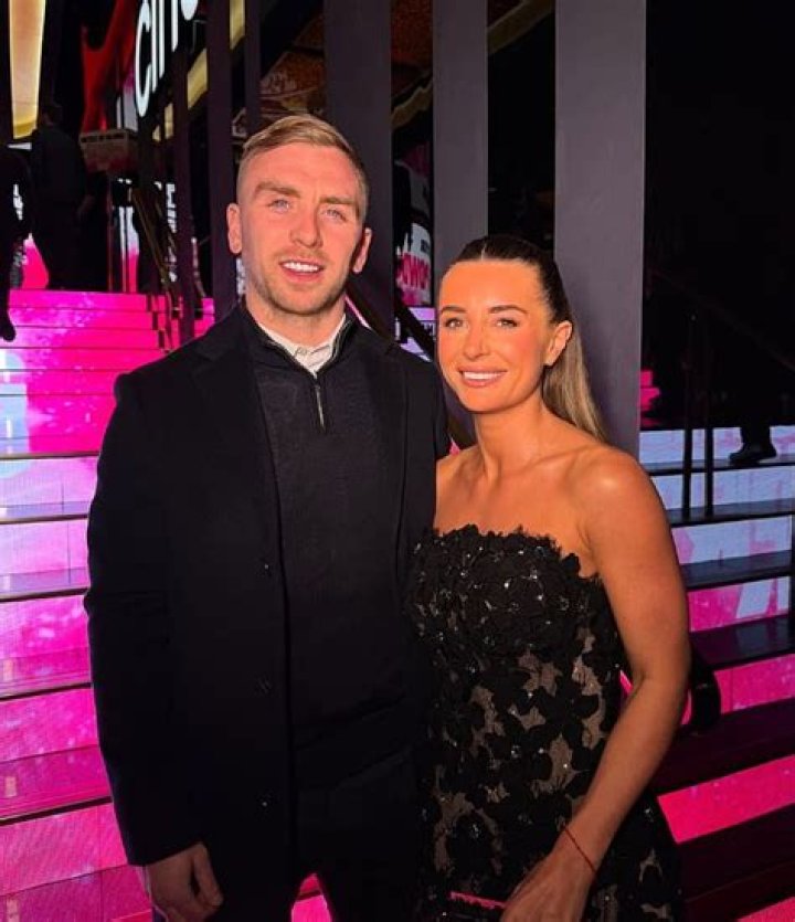 Who is James Bowen Dating Now?