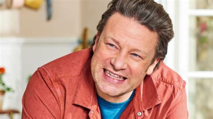 Who is Jamie Oliver Dating Now?