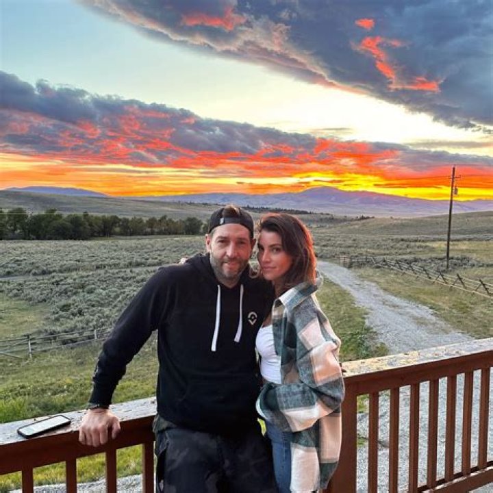 Who is Jase Robertson Dating Now?