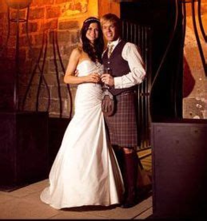 Who is Jasmine Jae Dating Now