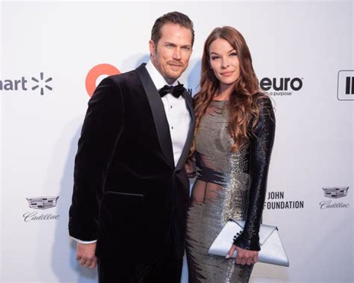 Who is Jason Lewis Dating Now?