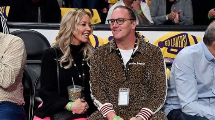 Who is Jay Mohr Dating Now?