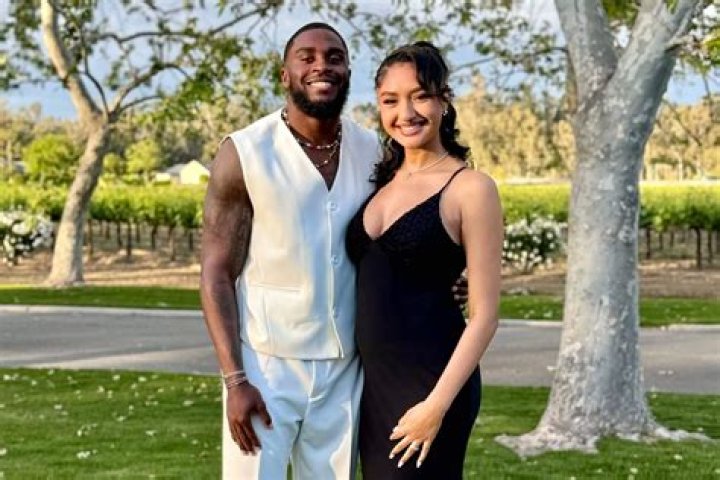 Who is Jaylon Smith Dating Now