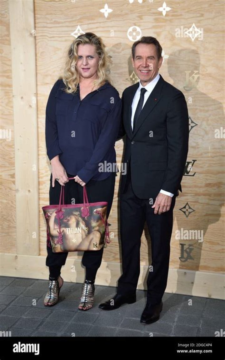 Who is Jeff Koons Dating Now?