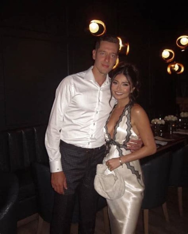 Who is Jeff Skinner Dating Now