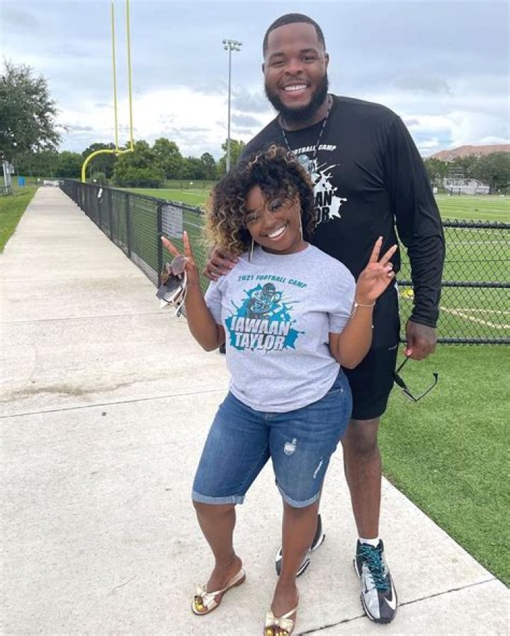 Who is Jekalyn Carr Dating Now