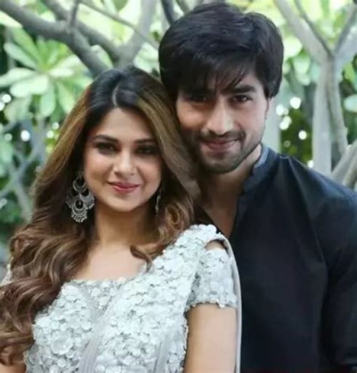 Who is Jennifer Winget Dating Now