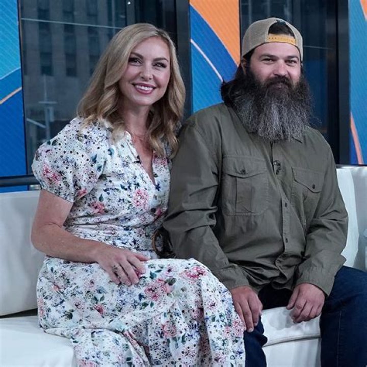 Who is Jep Robertson Dating Now?