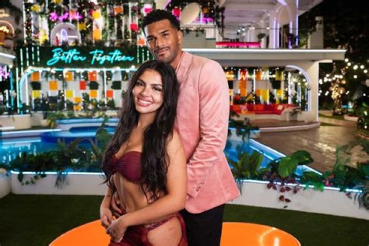 Who is Jeremiah Fraites Dating Now?