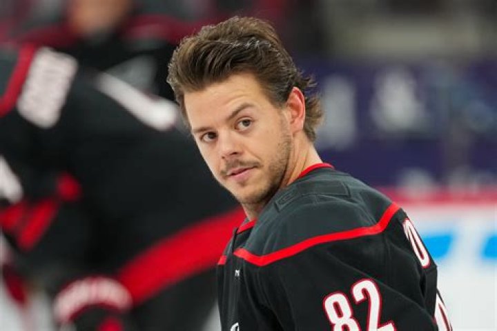 Who is Jesperi Kotkaniemi Dating Now?