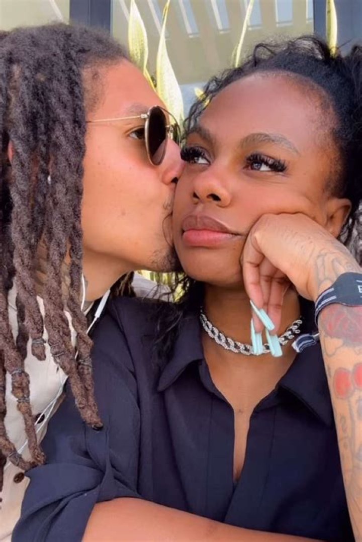 Who is Jess Hilarious Dating Now