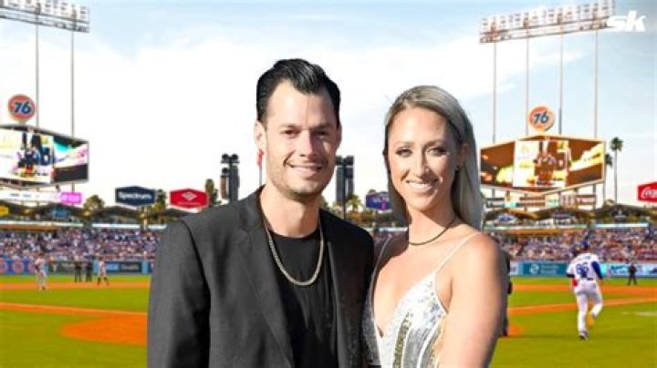 Who is Joe Kelly Dating Now?