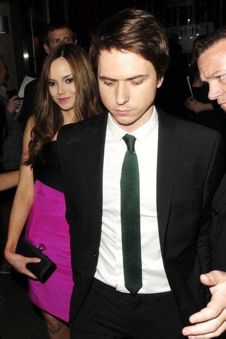 Who is Joe Thomas Dating Now?