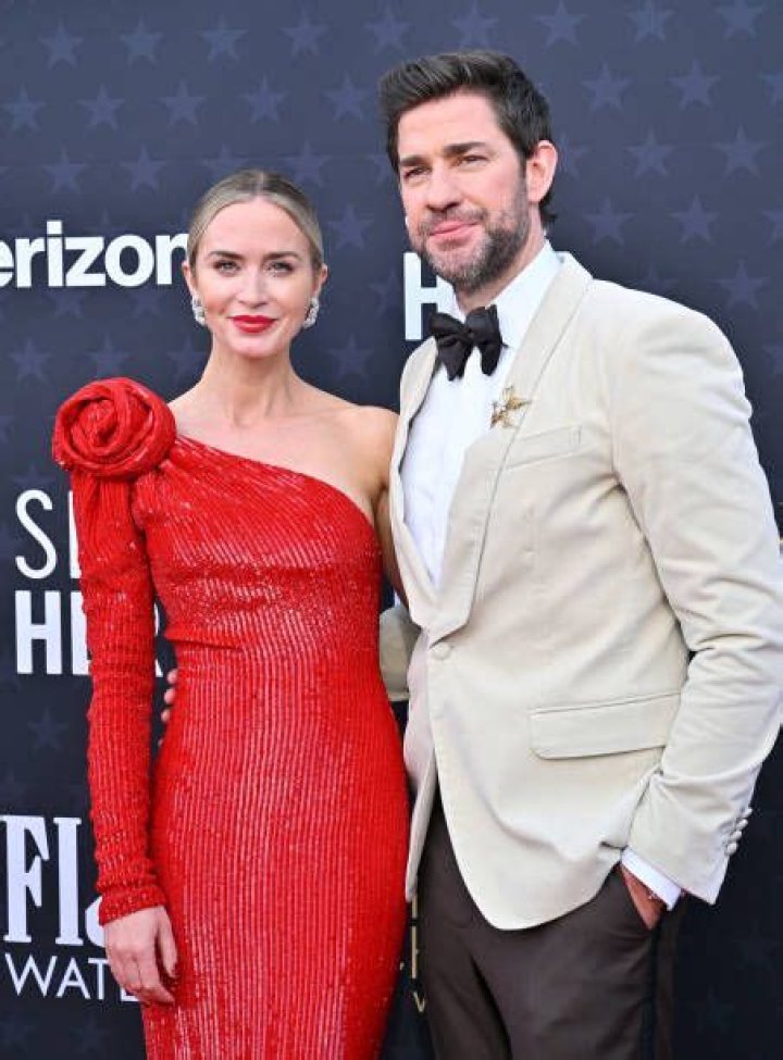 Who is John Krasinski Dating Now