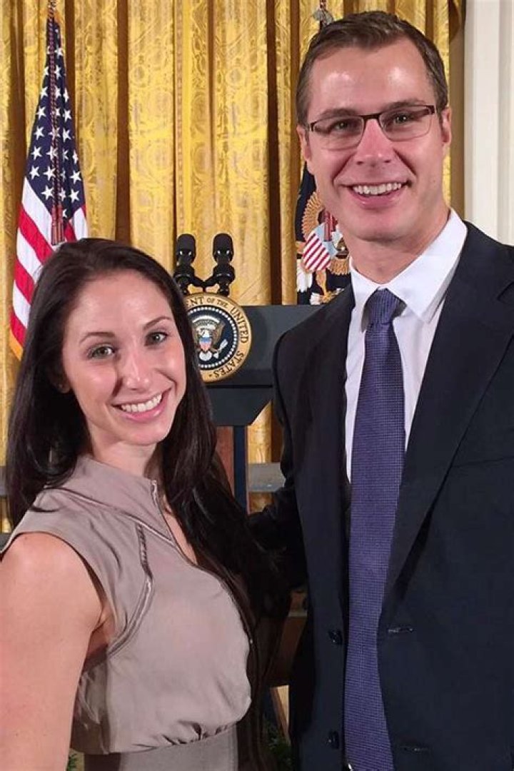 Who is Jon Scheyer Dating Now?