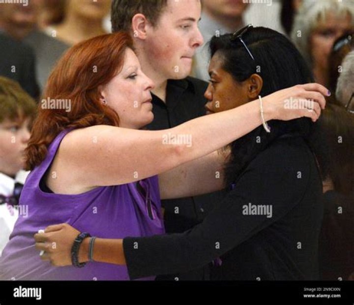 Who is Joseph Cross Dating Now