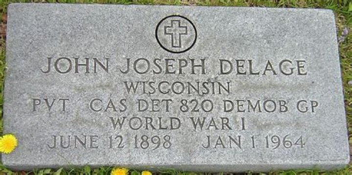 Who is Joseph DeLage Dating Now?