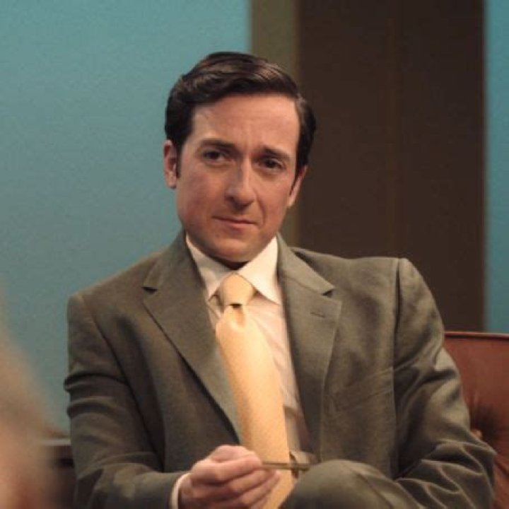 Who is Josh Brener Dating Now?