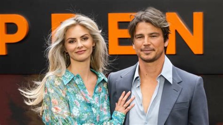 Who is Josh Hartnett Dating Now