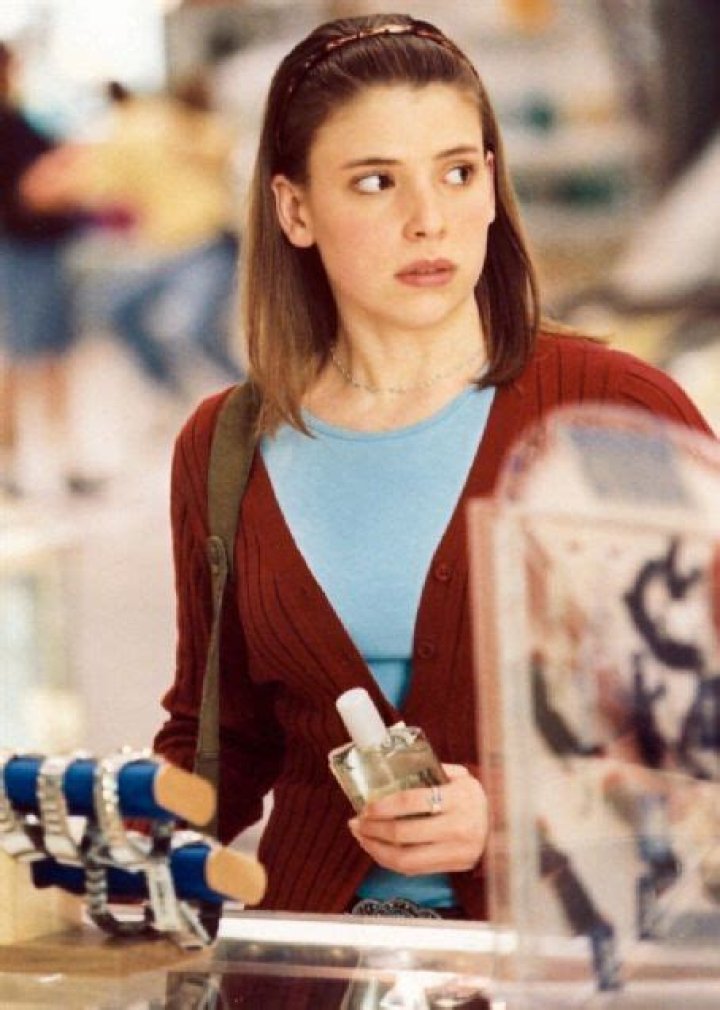 Who is Julia Whelan Dating Now?