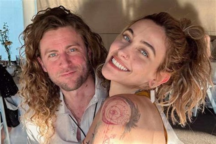 Who is Julian Jackson Dating Now?