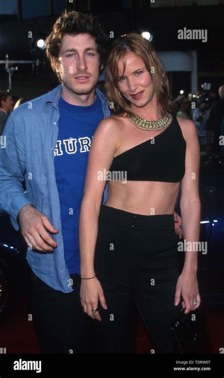Who is Juliette Lewis Dating Now