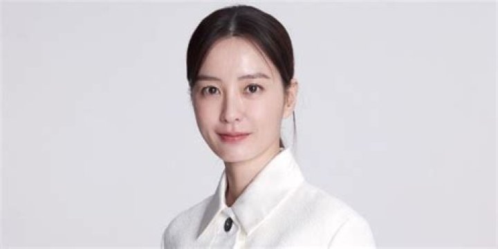 Who is Jung Yu-mi Dating Now