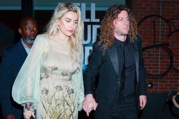 Who is Justin Burke Dating Now