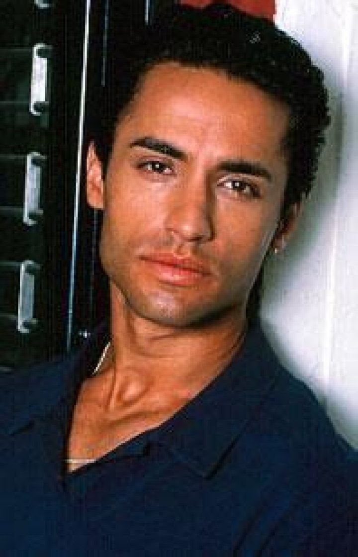 Who is Kamar de los Reyes Dating Now?