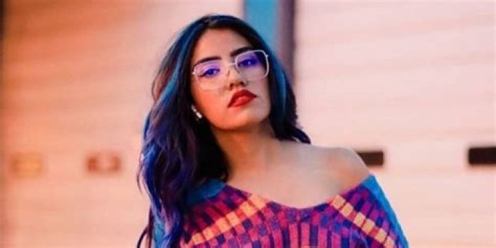 Who is Karen Polinesia Dating Now