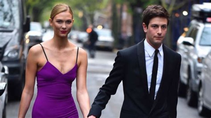 Who is Karlie Kloss Dating Now?