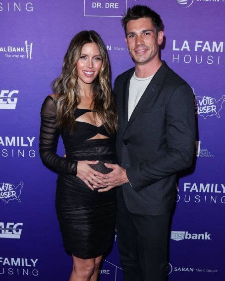 Who is Kayla Ewell Dating Now?