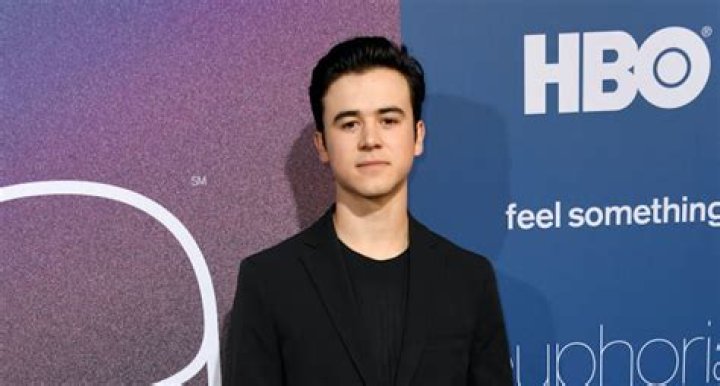 Who is Keean Johnson Dating Now?