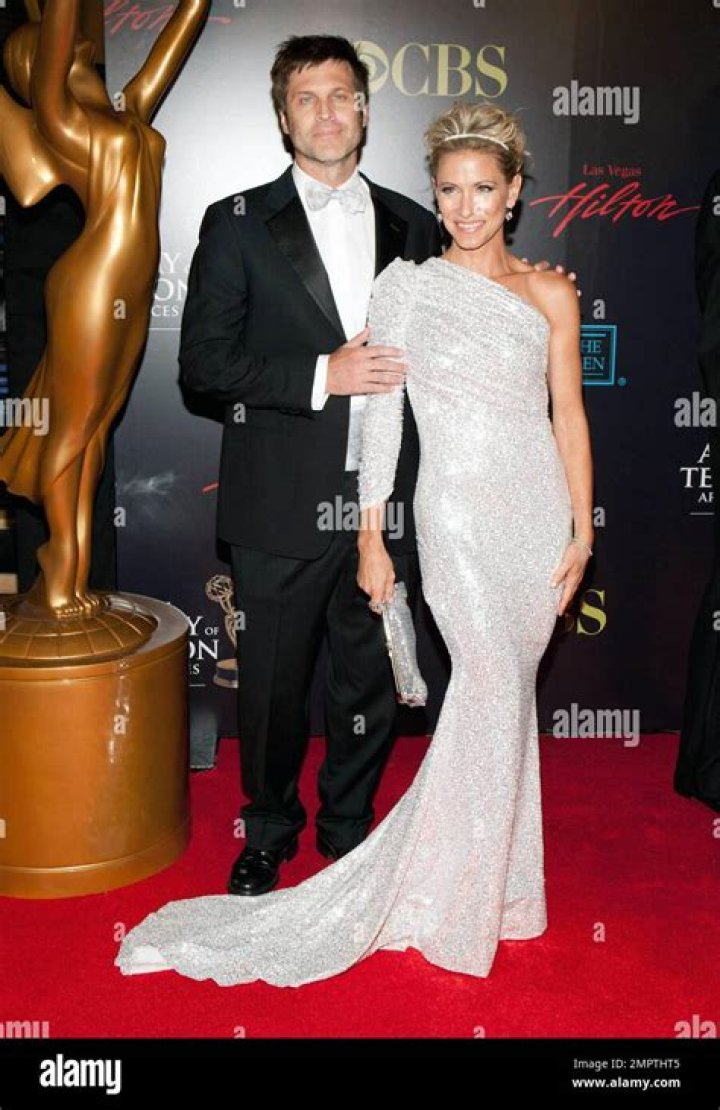 Who is Kelley Menighan Hensley Dating Now?