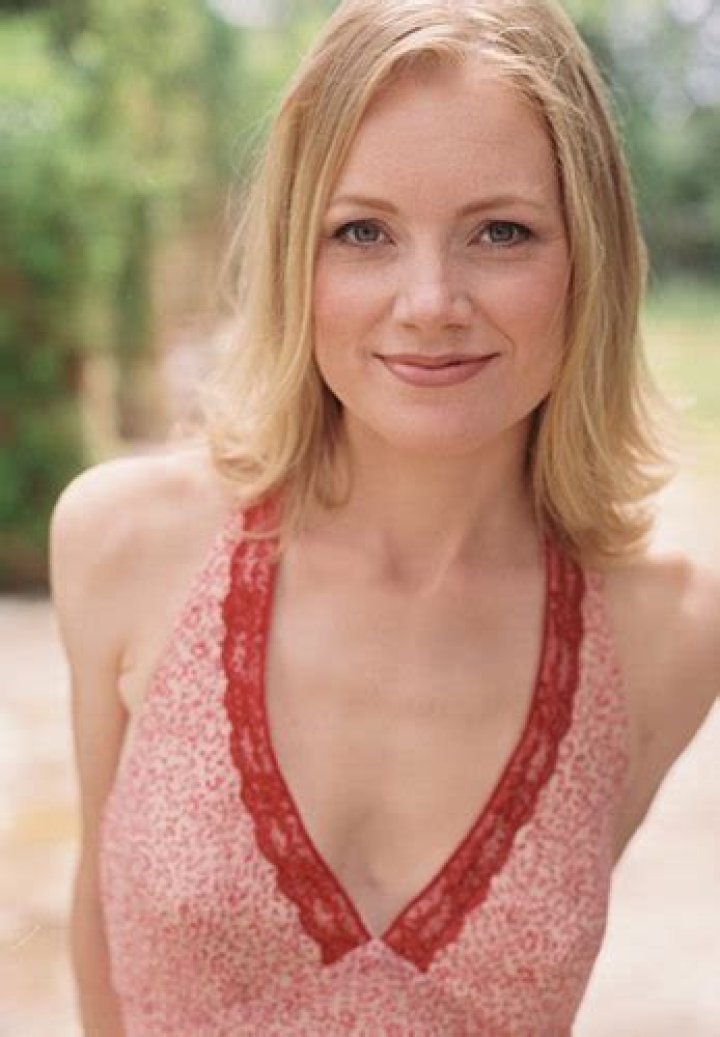 Who is Kelly Willis Dating Now?