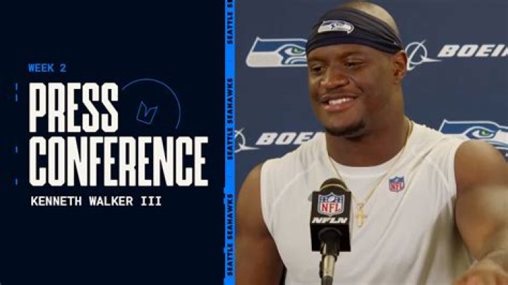 Who is Kenneth Walker Dating Now