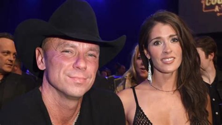 Who is Kenny Chesney Dating Now
