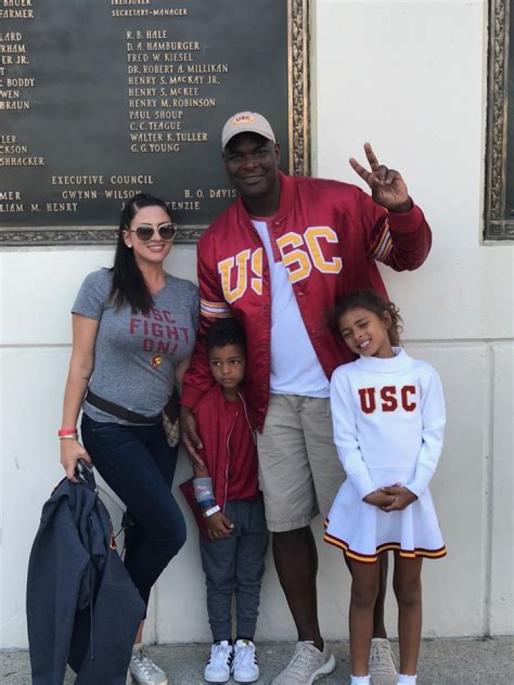 Who is Keyshawn Johnson Dating Now