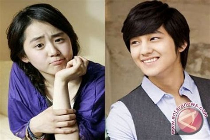 Who is Kim Bum Dating Now