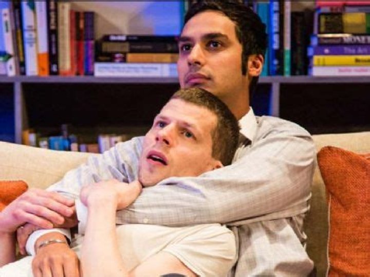 Who is Kunal Nayyar Dating Now?